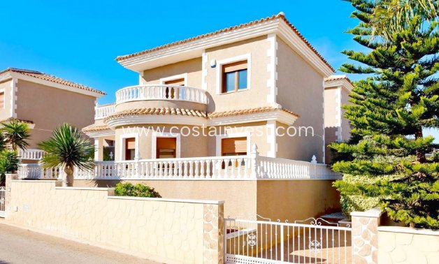 Villa détachée - Nouvelle construction - Torrevieja - 5741